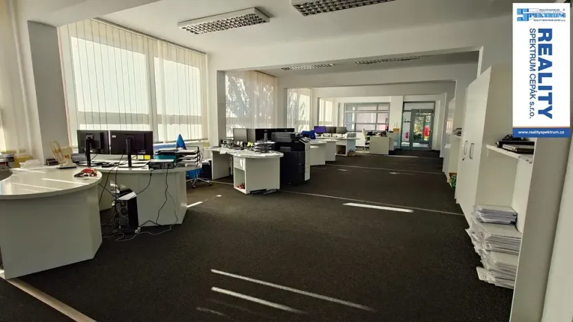 Pronájem kanceláře, Lišov, Hůrecká, 235 m2