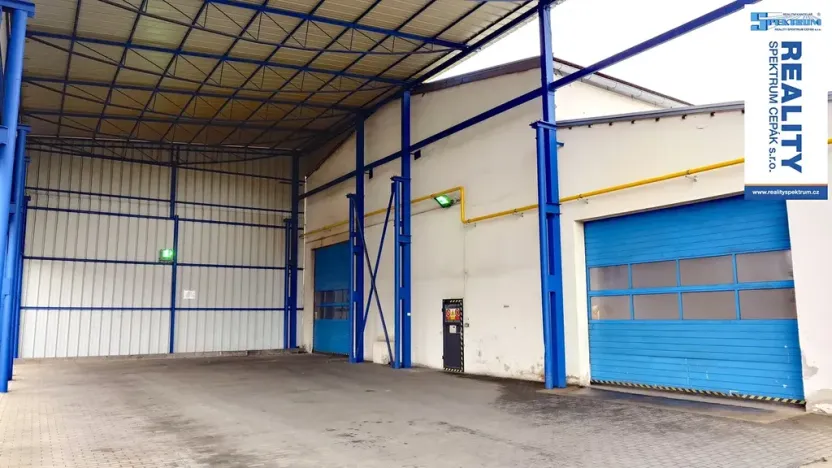 Pronájem skladu, Lišov, Hůrecká, 1768 m2