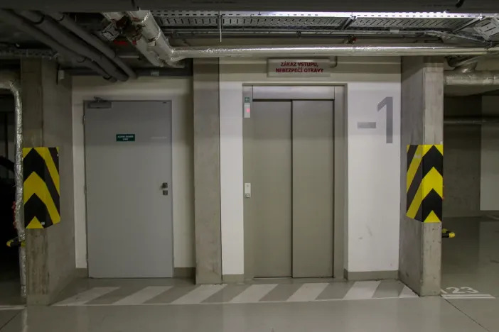 Pronájem skladu, Praha - Hlubočepy, Geologická