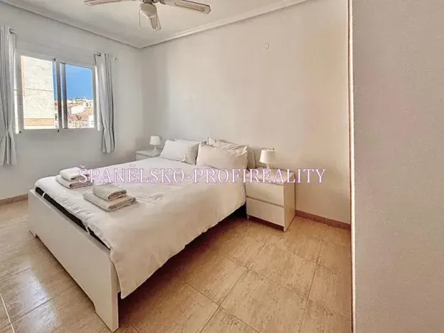 Prodej bytu 3+1, Torrevieja, Španělsko, 65 m2