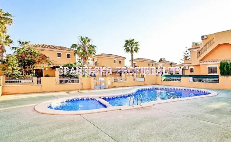 Prodej vily, Torrevieja, Španělsko, 57 m2