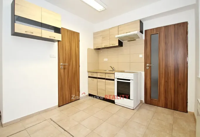 Pronájem bytu 2+kk, Znojmo, Kollárova, 35 m2