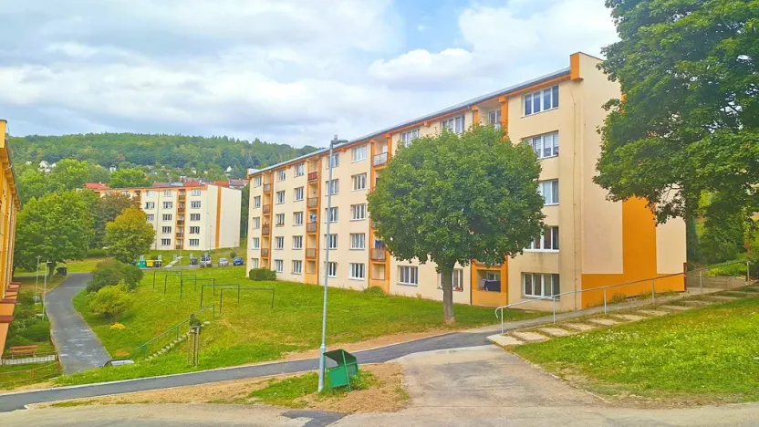 Pronájem bytu 2+1, Meziboří, J. A. Komenského, 44 m2