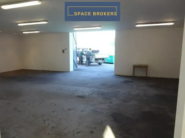 Pronájem skladu, Pardubice, 162 m2