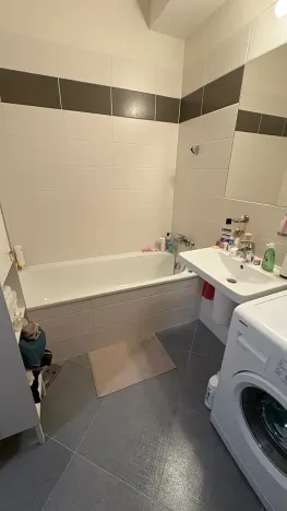 Pronájem bytu 1+kk, Praha - Střížkov, Makedonská, 32 m2