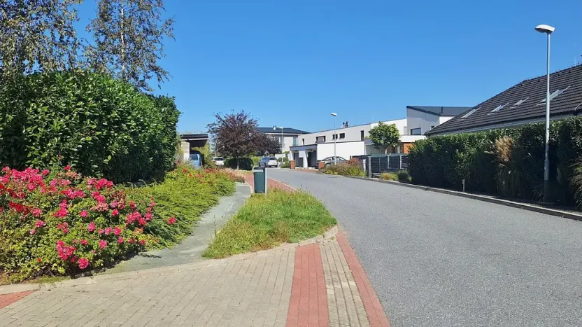 Prodej pozemku pro bydlení, Hrušovany u Brna, Pod Střediskem, 874 m2