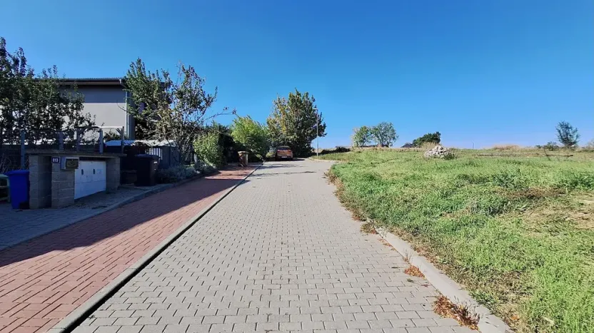 Prodej pozemku pro bydlení, Hrušovany u Brna, Pod Střediskem, 874 m2