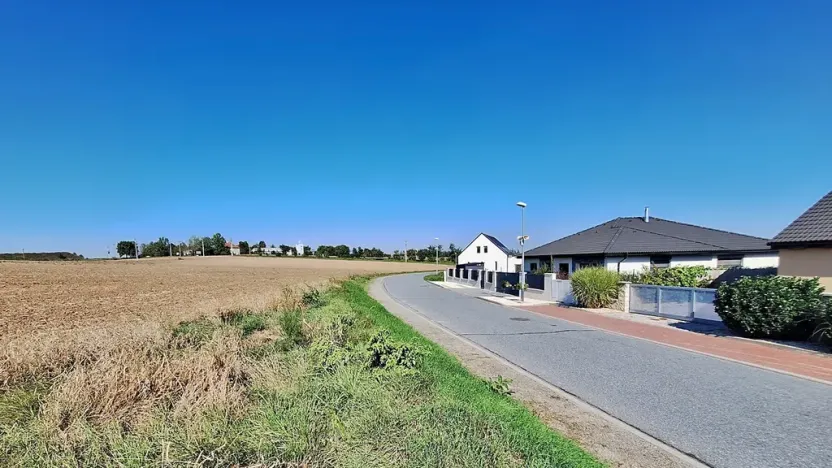 Prodej pozemku pro bydlení, Hrušovany u Brna, Pod Střediskem, 1062 m2