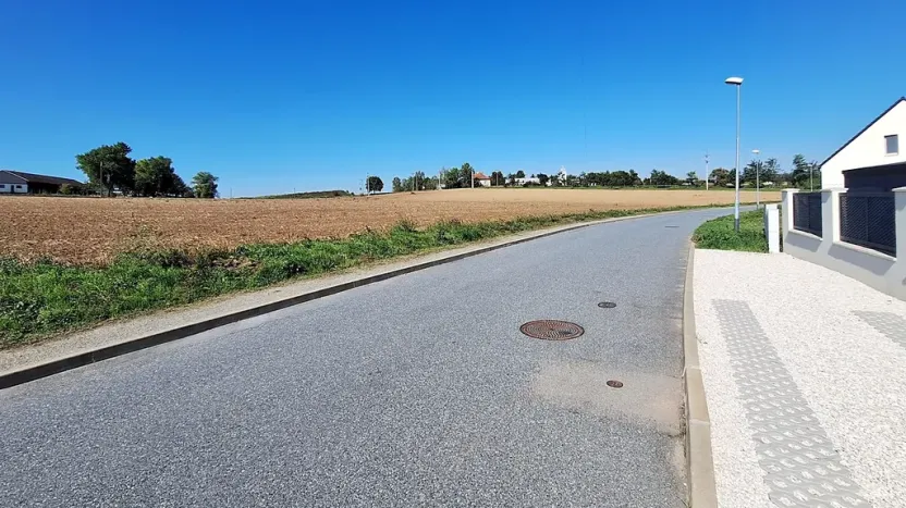 Prodej pozemku pro bydlení, Hrušovany u Brna, Pod Střediskem, 1095 m2