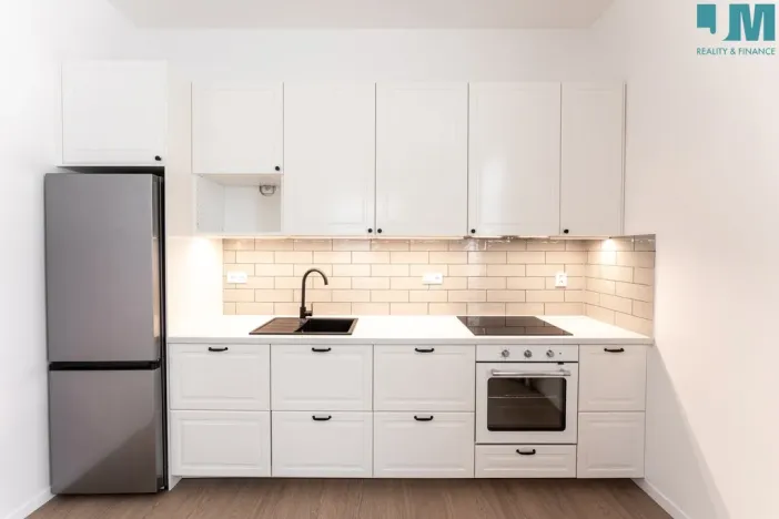 Pronájem bytu 2+kk, Třebíč, Karlovo nám., 41 m2