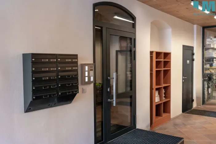 Pronájem bytu 2+kk, Třebíč, Karlovo nám., 41 m2