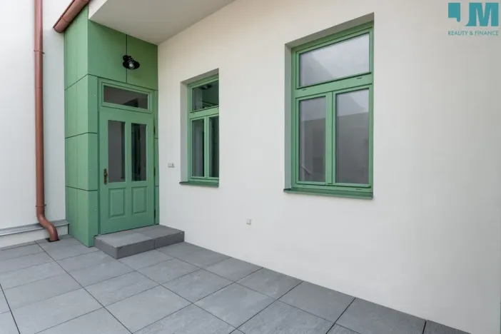 Pronájem bytu 2+kk, Třebíč, Karlovo nám., 41 m2