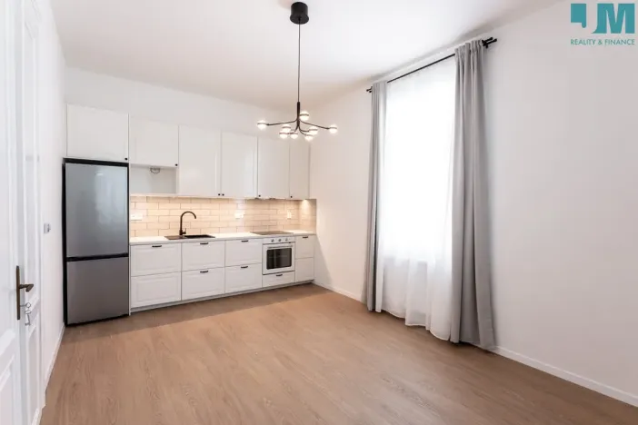 Pronájem bytu 2+kk, Třebíč, Karlovo nám., 41 m2