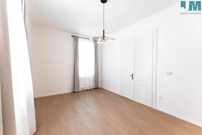 Pronájem bytu 2+kk, Třebíč, Karlovo nám., 41 m2