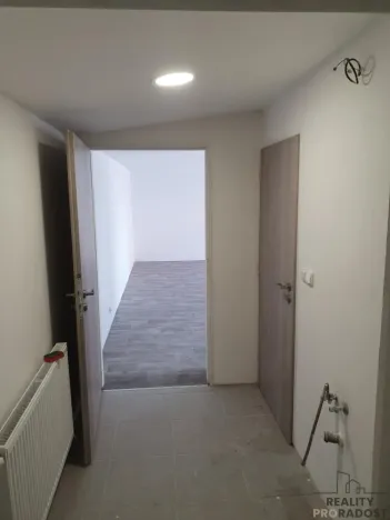 Pronájem kanceláře, Znojmo, 28. října, 32 m2