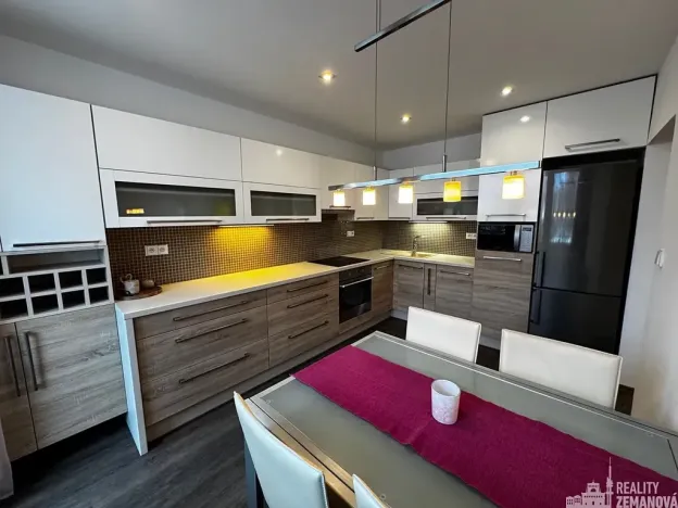 Pronájem bytu 3+1, Praha - Horní Počernice, Libáňská, 75 m2