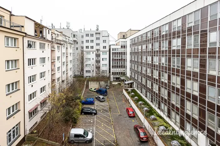 Pronájem bytu 1+kk, Praha - Libeň, Drahobejlova, 23 m2