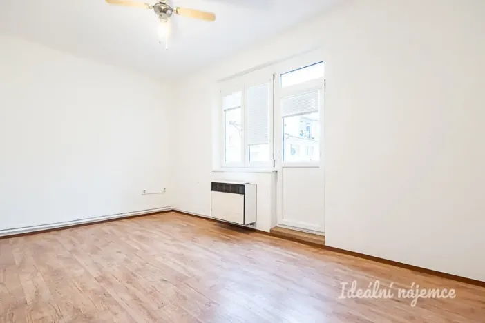 Pronájem bytu 1+kk, Praha - Libeň, Drahobejlova, 23 m2