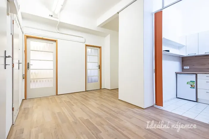 Pronájem bytu 3+1, Praha - Libeň, Drahobejlova, 77 m2