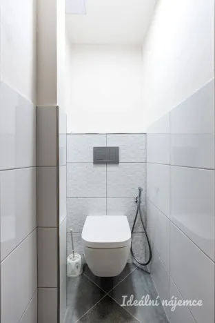 Pronájem bytu 2+kk, Praha - Nusle, Na Jezerce, 52 m2