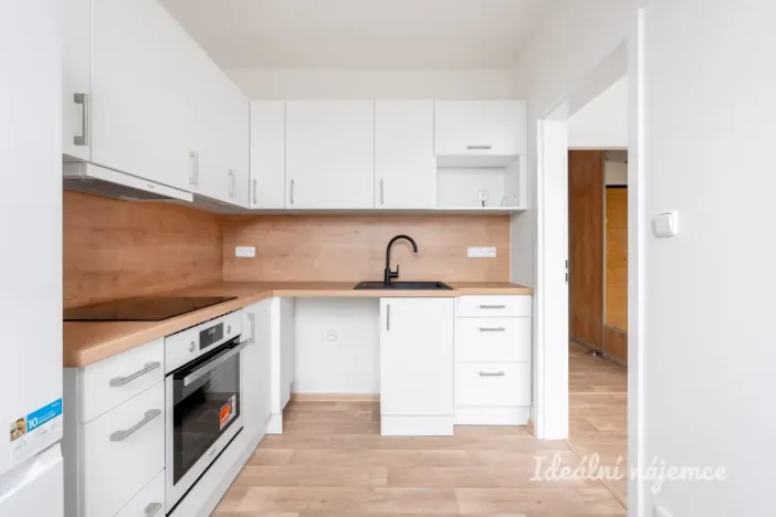 Pronájem bytu 1+1, Praha - Hlubočepy, Dreyerova, 32 m2