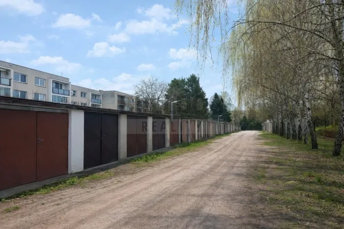 Prodej garáže, Dobrovice, Tyršova, 15 m2