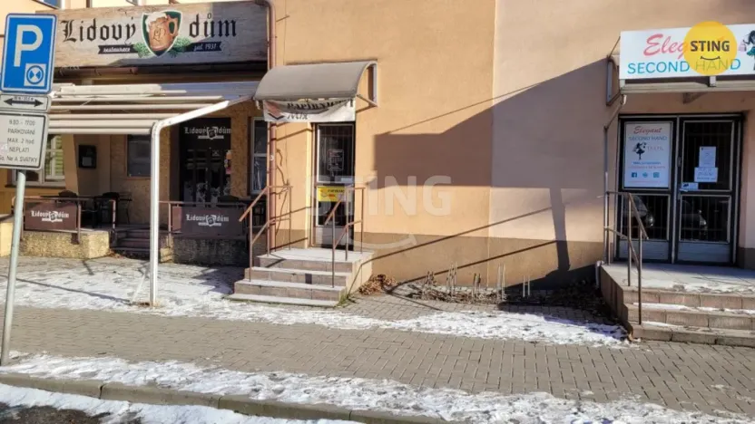 Pronájem obchodního prostoru, Třinec, nám. Míru, 25 m2