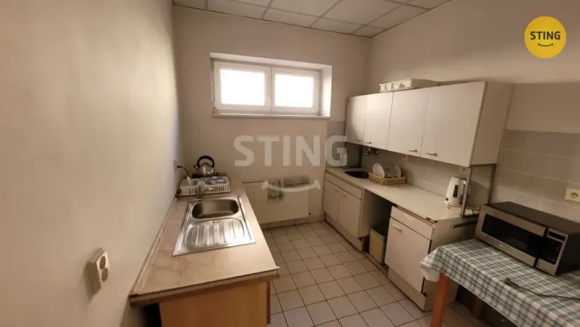 Pronájem kanceláře, Třinec, nám. Míru, 10 m2