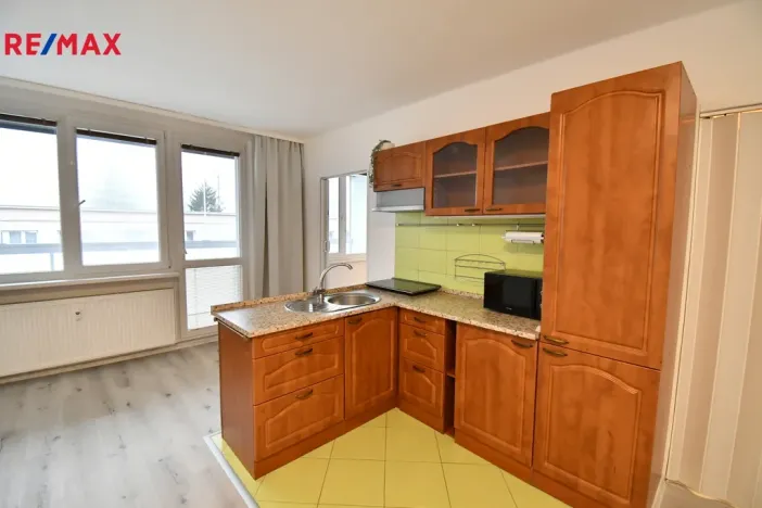 Pronájem bytu 1+1, Hradec Králové - Slezské Předměstí, Ječná, 34 m2