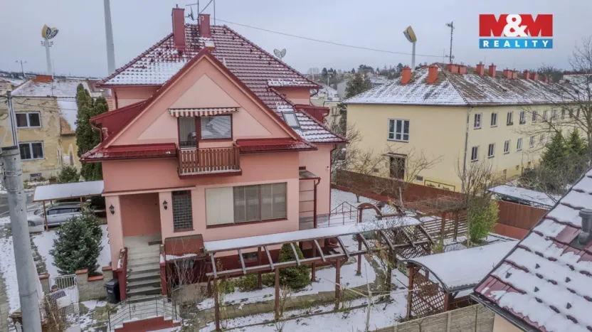 Prodej rodinného domu, Uherské Hradiště, U Stadionu, 300 m2