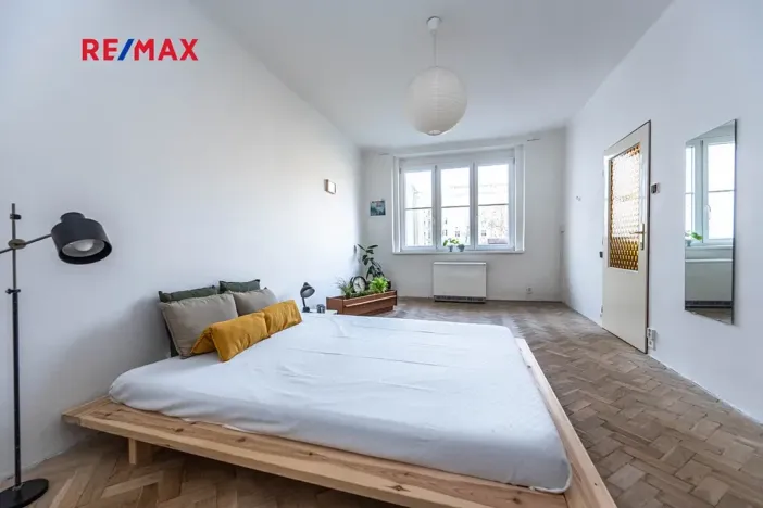 Pronájem bytu 2+kk, Praha - Vinohrady, Šrobárova, 49 m2