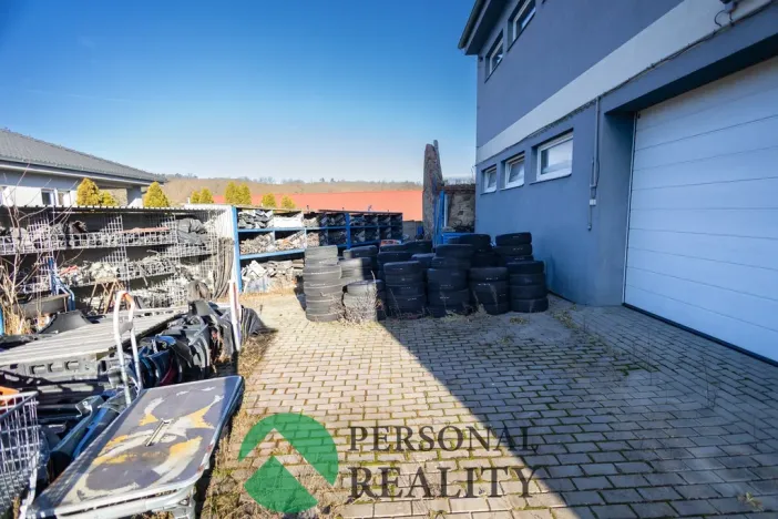 Prodej obchodního prostoru, Králův Dvůr - Levín, 411 m2