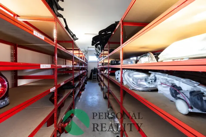 Prodej obchodního prostoru, Králův Dvůr - Levín, 411 m2