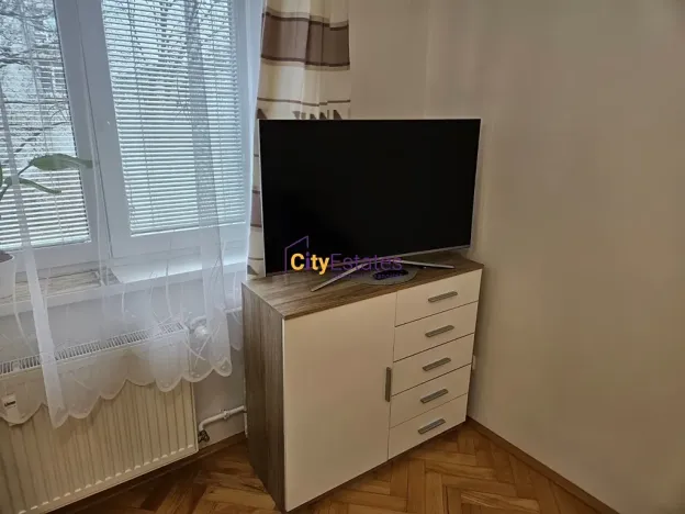 Pronájem bytu 1+kk, Praha - Vršovice, Karpatská, 28 m2