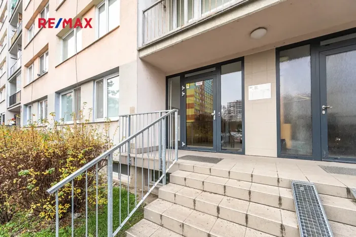 Pronájem bytu 3+kk, Praha - Bohnice, Radomská, 54 m2