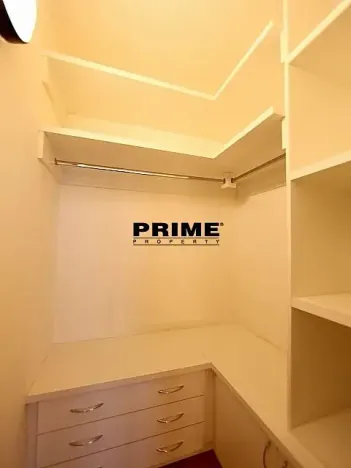 Pronájem bytu 3+1, Praha - Nové Město, Odborů, 104 m2