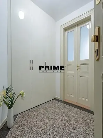 Pronájem obchodního prostoru, Praha - Staré Město, Martinská, 76 m2
