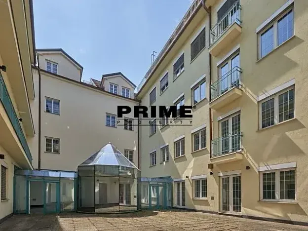 Pronájem kanceláře, Praha - Nové Město, Soukenická, 260 m2