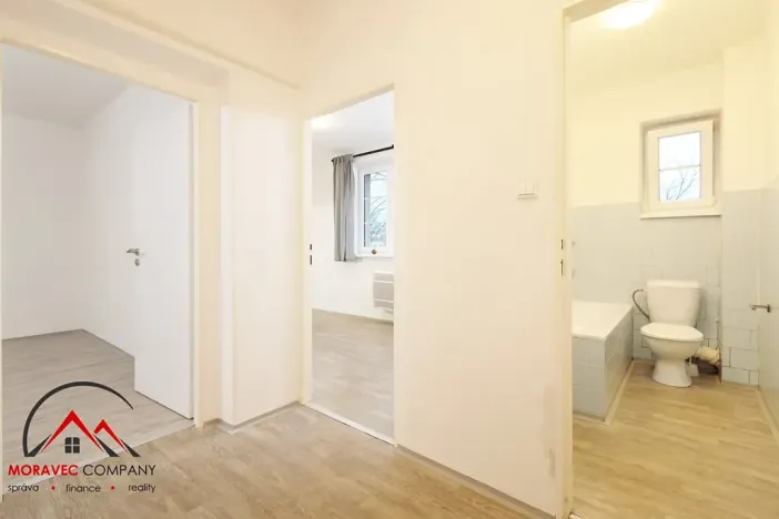 Pronájem bytu 1+1, Ostrava, Newtonova, 41 m2