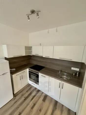 Pronájem bytu 2+kk, Kladno, Generála Selnera, 41 m2