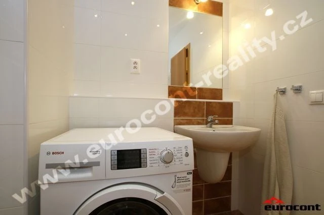 Pronájem bytu 1+kk, Praha - Košíře, Pod Kavalírkou, 35 m2