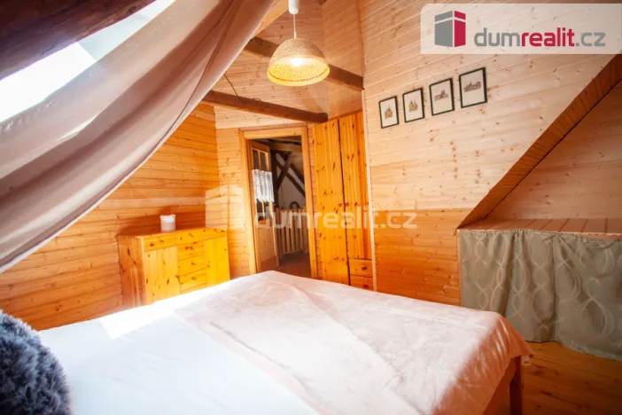 Prodej rodinného domu, Rožmitál na Šumavě - Hněvanov, 272 m2