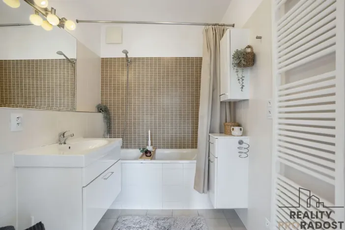 Pronájem bytu 2+kk, Praha - Vokovice, K Červenému vrchu, 73 m2