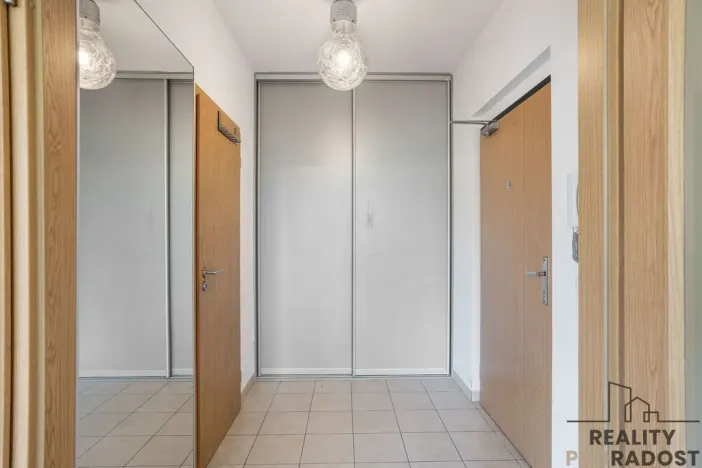 Pronájem bytu 2+kk, Praha - Vokovice, K Červenému vrchu, 73 m2