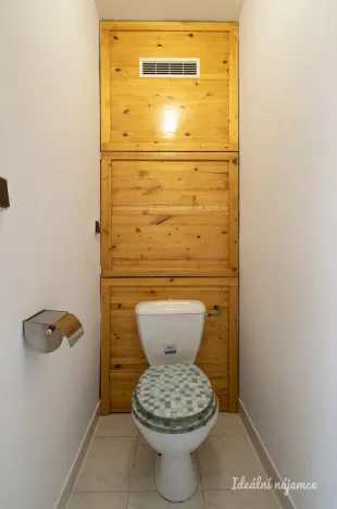 Pronájem bytu 1+kk, Praha - Záběhlice, Jabloňová, 24 m2