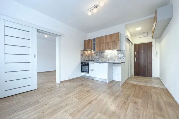 Pronájem bytu 1+1, Chomutov, Kostnická, 36 m2