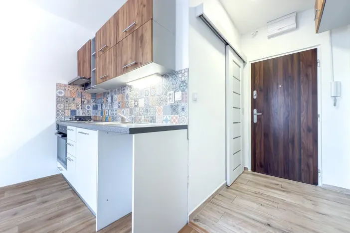 Pronájem bytu 1+1, Chomutov, Kostnická, 36 m2