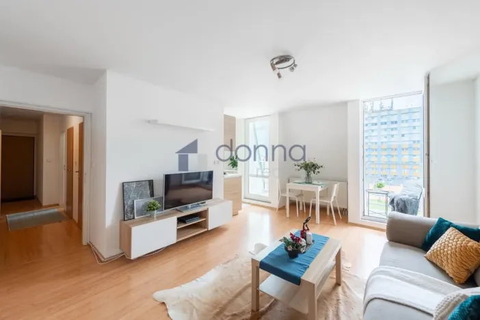 Pronájem bytu 2+kk, Praha, Za černým mostem, 51 m2