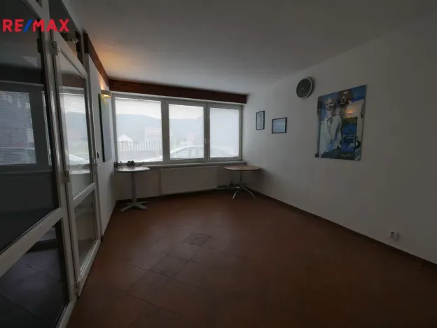 Pronájem kanceláře, Lety, Pražská, 16 m2