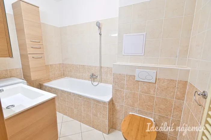 Pronájem bytu 2+kk, Lipůvka, 56 m2